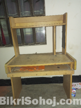 Computer table(used)